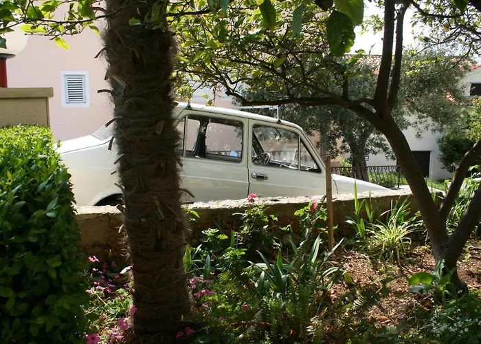 518d Apartament